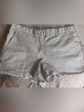 GAP High-Waist Stripe Shorts in Navy and White